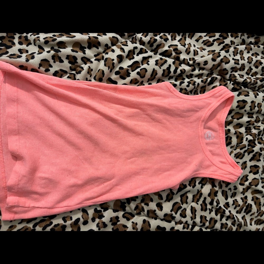 Brand is wonder nation, great condition never been worn